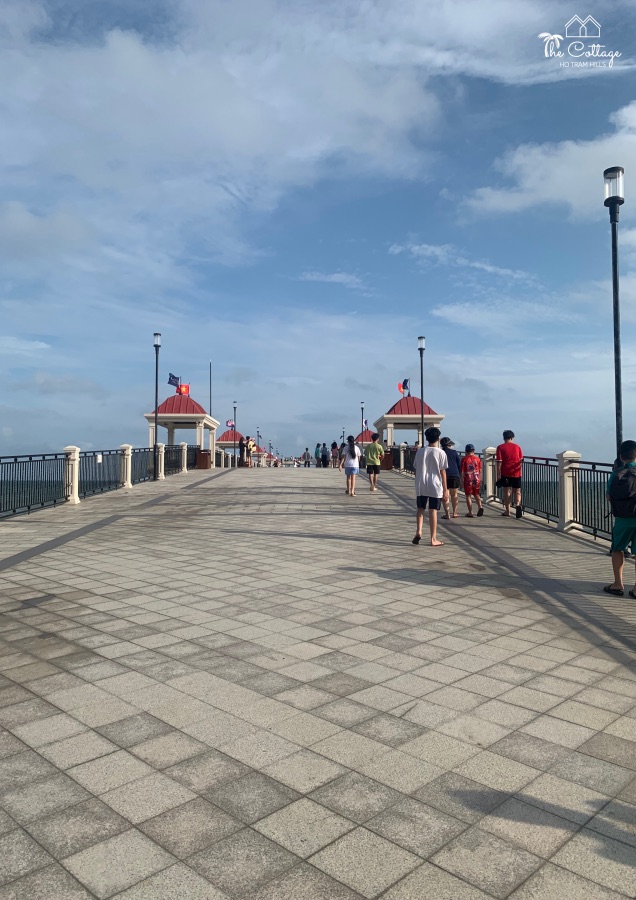 Cầu ngắm biển Hamptons Pier Hồ Tràm 