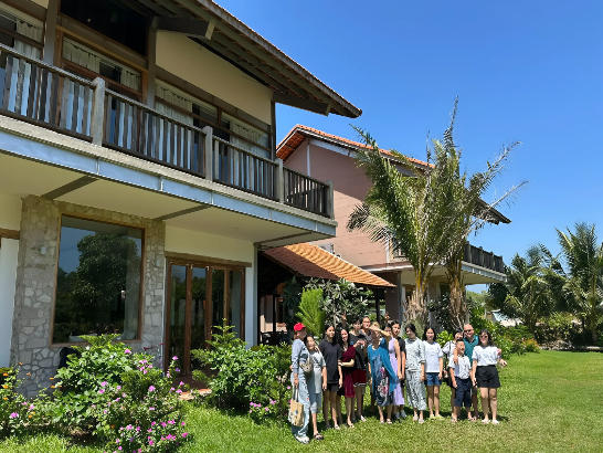 Renting a Villa in Hồ Tràm for Your Group of Friends